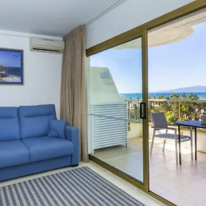 https://acacias-apartamentos-salou.top-hotels-tarragona.com